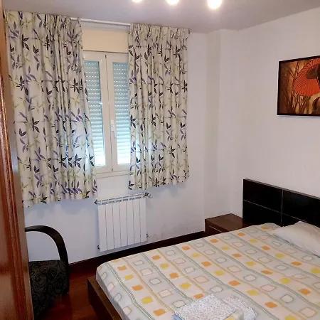Holiday Urbanizacion Las Alondras * Санта-Крус-де-Бесана